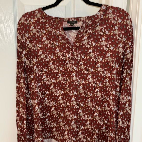 Ann Taylor beautiful blouse with cute balloon sleeves. Size XS. EUC. - Picture 1 of 6